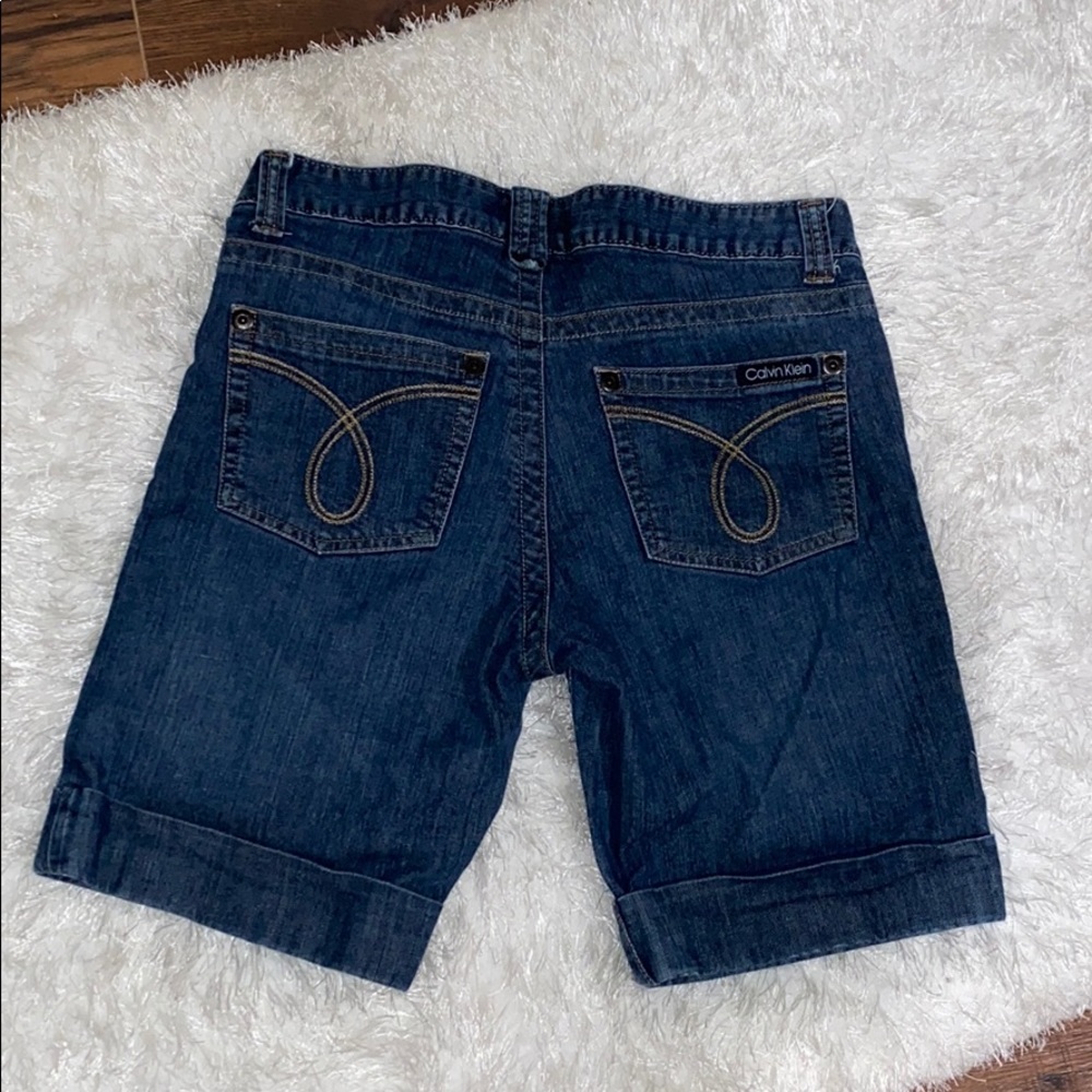 Calvin Klein Cuffed Jean Shorts Size 6